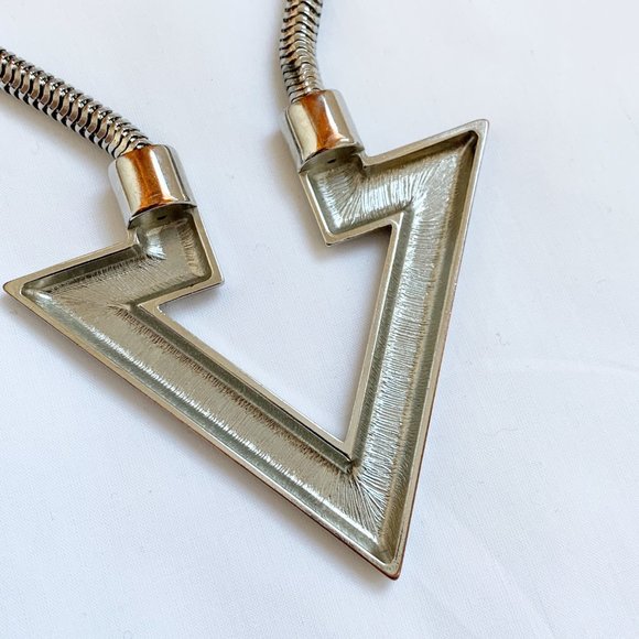 FOREVER 21 | SILVER ARROW STATEMENT NECKLACE - Picture 6 of 7